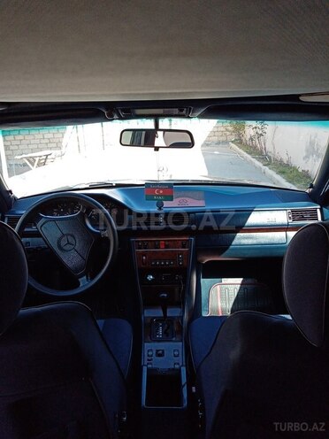 Mercedes E 220 1995, 638,000 km - 2.2 l - Sumqayıt