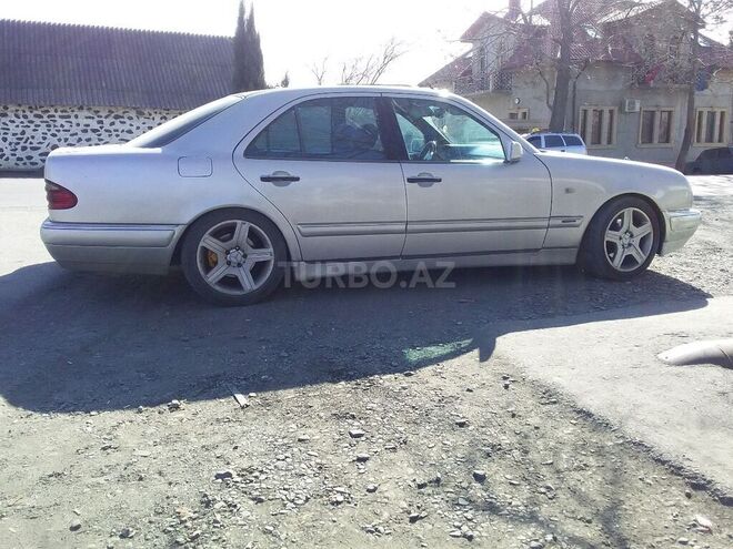 Mercedes E 280 1998, 294,571 km - 2.8 l - Balakən