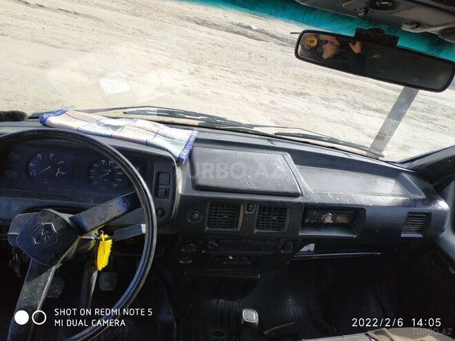 GAZ 330232-744 1998, 200,000 km - 2.4 l - Salyan