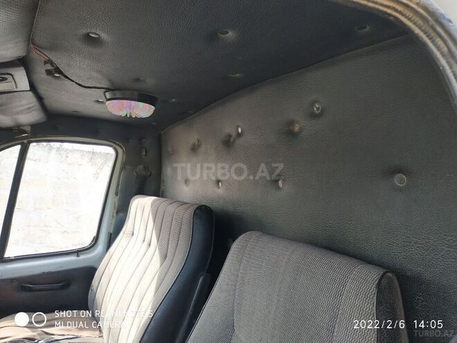GAZ 330232-744 1998, 200,000 km - 2.4 l - Salyan