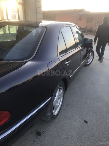 Mercedes E 220 1998, 480,000 km - 2.2 l - Bakı