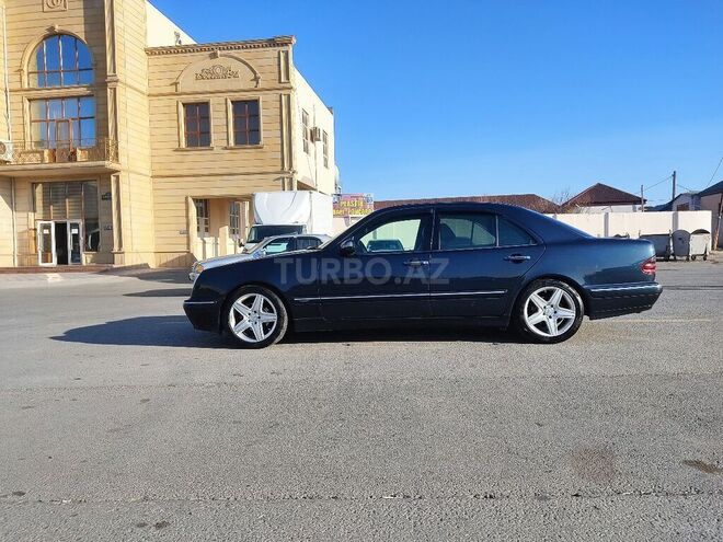Mercedes E 220 1999, 450,000 km - 2.2 л - Sumqayıt