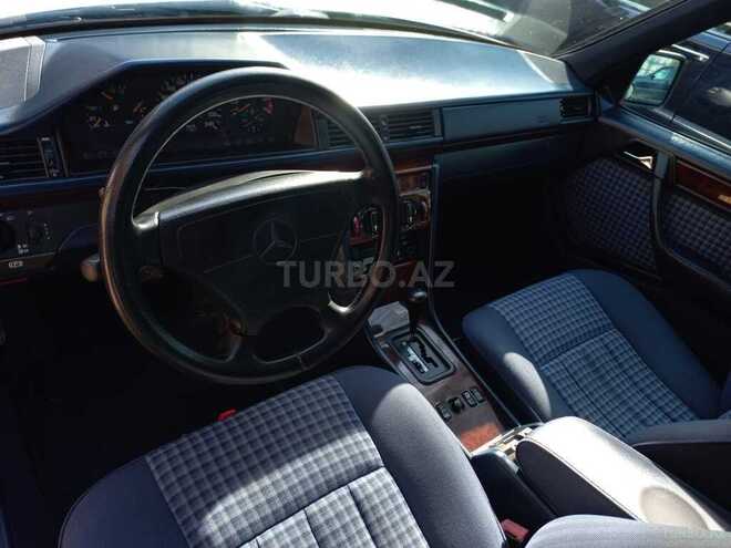 Mercedes E 220 1995, 335,000 km - 2.2 l - Bakı