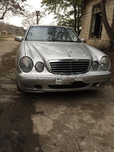 Mercedes E 240 1999, 370,000 km - 2.4 l - Bakı
