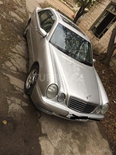 Mercedes E 240 1999, 370,000 km - 2.4 l - Bakı