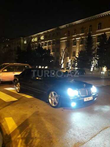 Mercedes E 240 1998, 239,690 km - 2.6 l - Bakı