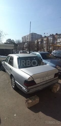 Mercedes E 200 1987, 395,250 km - 2.0 л - Bakı