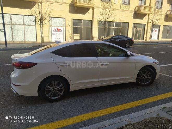 Hyundai Elantra 2018, 83,686 km - 2.0 л - Bakı