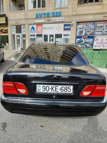 Mercedes E 240 1999, 389,000 km - 2.4 л - Xırdalan