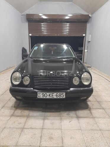 Mercedes E 240 1999, 389,000 km - 2.4 л - Xırdalan