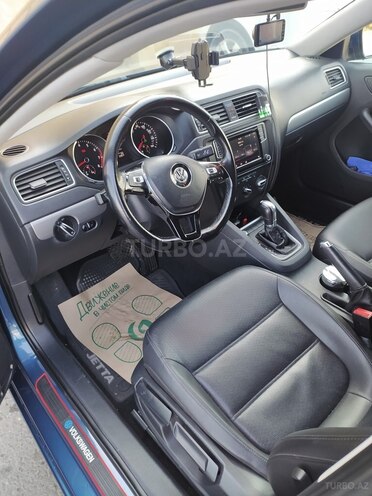 Volkswagen Jetta 2017, 100,245 km - 1.4 l - Bakı