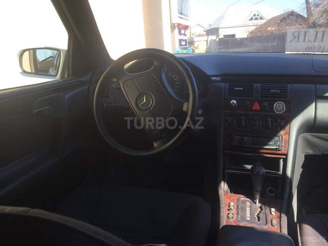 Mercedes E 220 1996, 801,000 km - 2.2 л - Ağcabədi