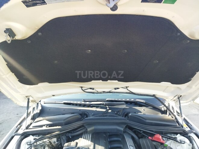 BMW 525 2008, 66,000 km - 2.5 l - Gəncə