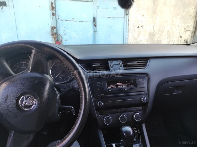 Skoda Octavia 2013, 608,000 km - 1.2 л - Bakı
