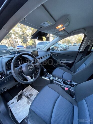 Toyota  2015, 111,500 km - 1.5 л - Bakı