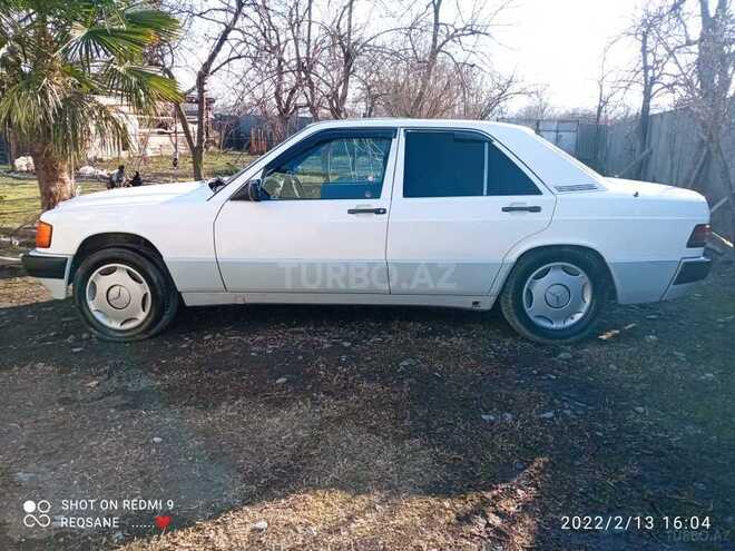 Mercedes 190 1990, 220,222 km - 2.0 l - Zaqatala