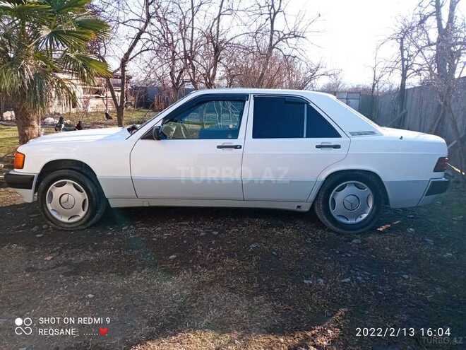 Mercedes 190 1990, 220,222 km - 2.0 l - Zaqatala