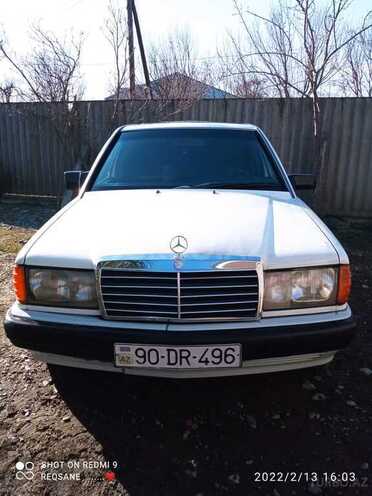Mercedes 190 1990, 220,222 km - 2.0 l - Zaqatala