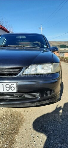 Opel Vectra 1998, 357,000 km - 2.0 l - Şamaxı