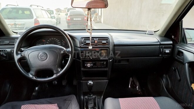 Opel Vectra 1994, 384,000 km - 1.7 l - Sumqayıt