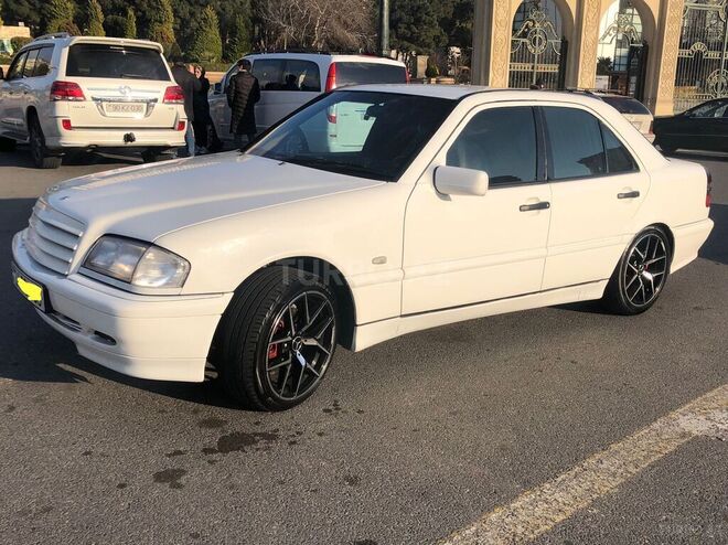 Mercedes C 200 1999, 234,000 km - 2.0 l - Bakı