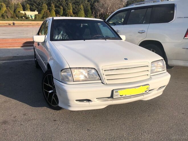 Mercedes C 200 1999, 234,000 km - 2.0 l - Bakı