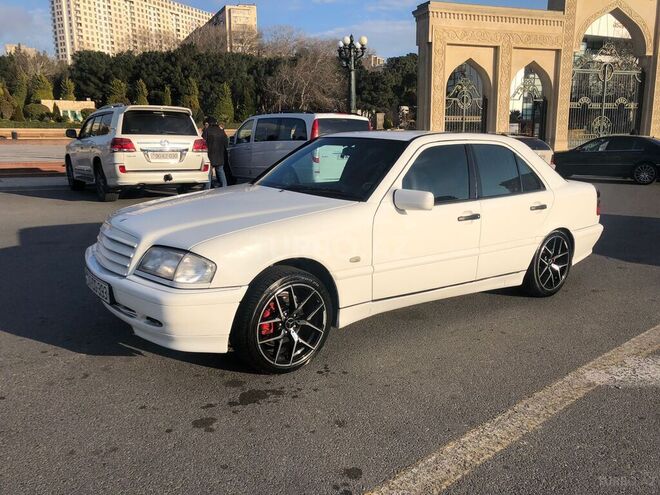 Mercedes C 200 1999, 234,000 km - 2.0 l - Bakı