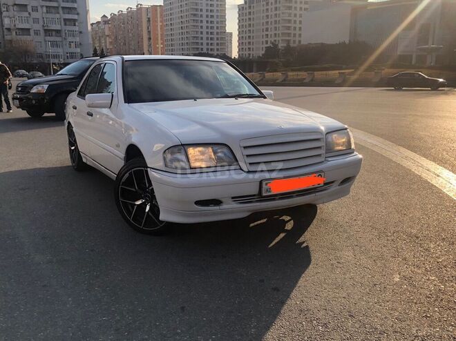 Mercedes C 200 1999, 234,000 km - 2.0 l - Bakı