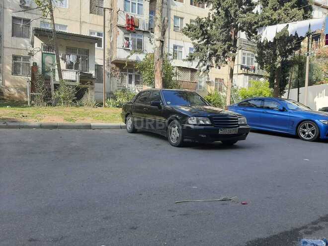 Mercedes C 230 1998, 320,000 km - 2.3 l - Bakı