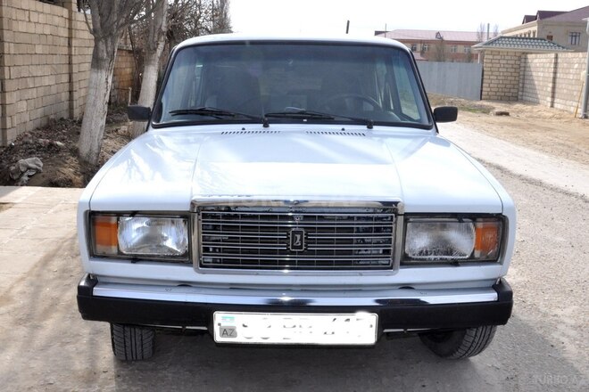 LADA (VAZ) 2107 2006, 54,000 km - 1.6 л - Salyan