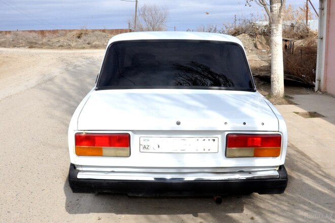 LADA (VAZ) 2107 2006, 54,000 km - 1.6 л - Salyan