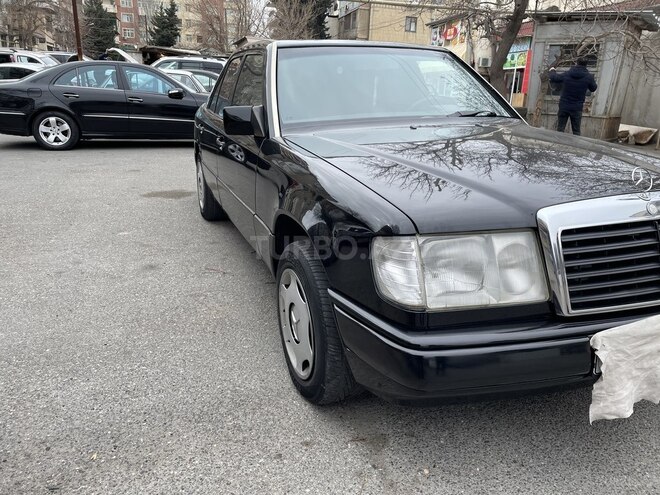 Mercedes E 250 1987, 254,180 km - 2.5 l - Bakı