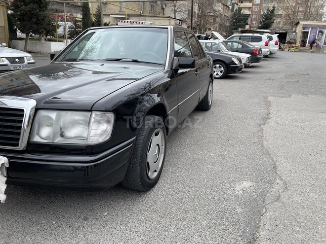 Mercedes E 250 1987, 254,180 km - 2.5 l - Bakı