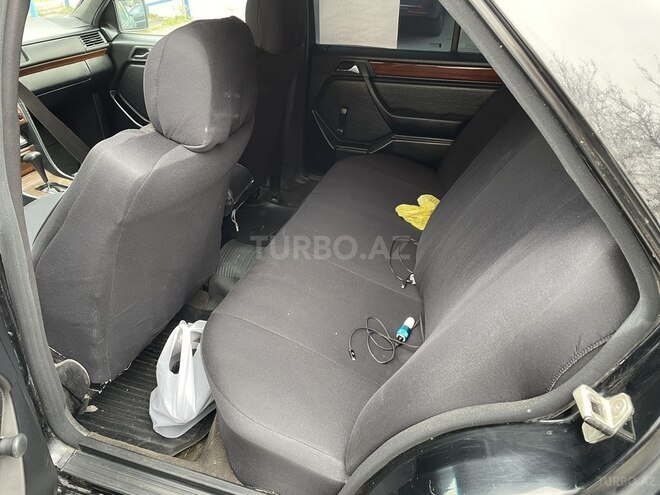 Mercedes E 250 1987, 254,180 km - 2.5 l - Bakı