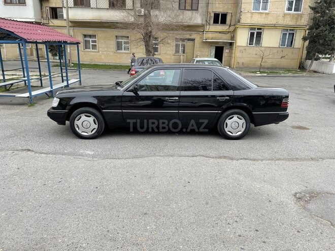 Mercedes E 250 1987, 254,180 km - 2.5 l - Bakı