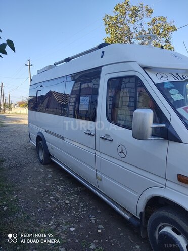 Mercedes  2001, 452,809 km - 2.2 л - Qazax