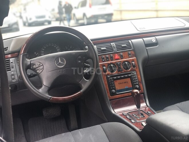 Mercedes E 220 2000, 394,000 km - 2.2 л - Bakı