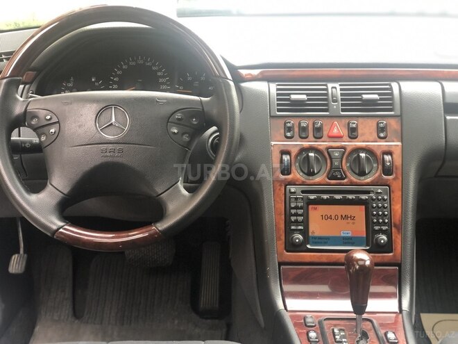 Mercedes E 220 2000, 394,000 km - 2.2 л - Bakı