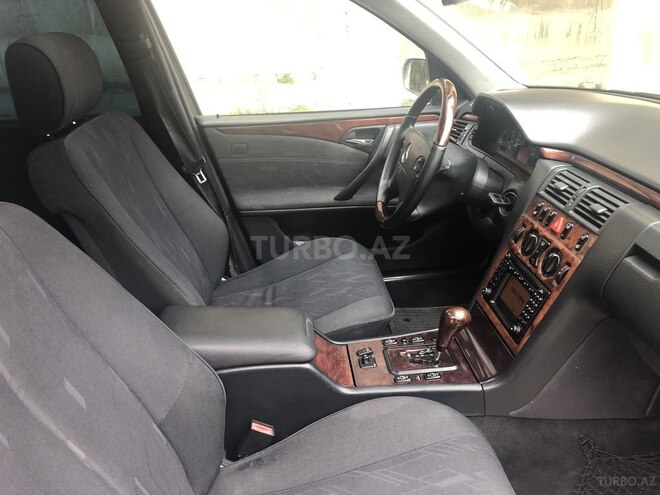 Mercedes E 220 2000, 394,000 km - 2.2 л - Bakı
