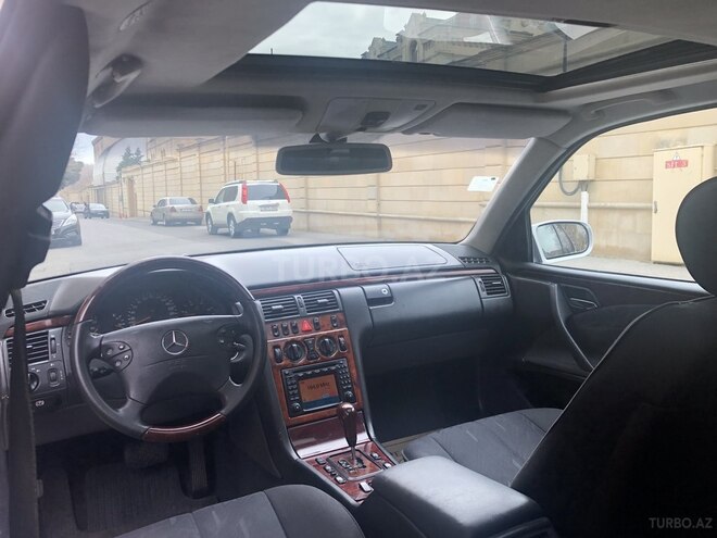 Mercedes E 220 2000, 394,000 km - 2.2 л - Bakı