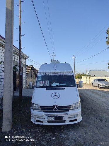 Mercedes  2001, 452,809 km - 2.2 л - Qazax
