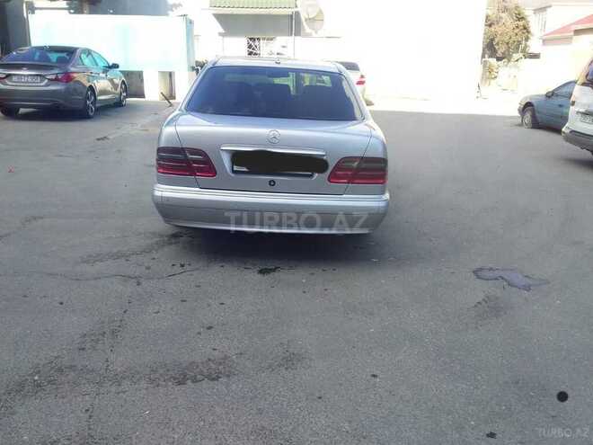 Mercedes E 220 2000, 433,000 km - 2.2 l - Bakı
