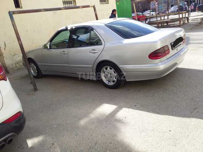 Mercedes E 220 2000, 433,000 km - 2.2 l - Bakı