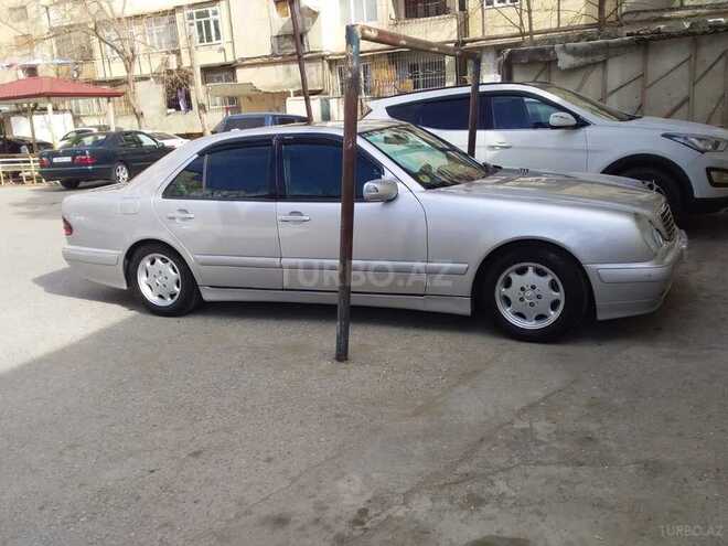 Mercedes E 220 2000, 433,000 km - 2.2 l - Bakı