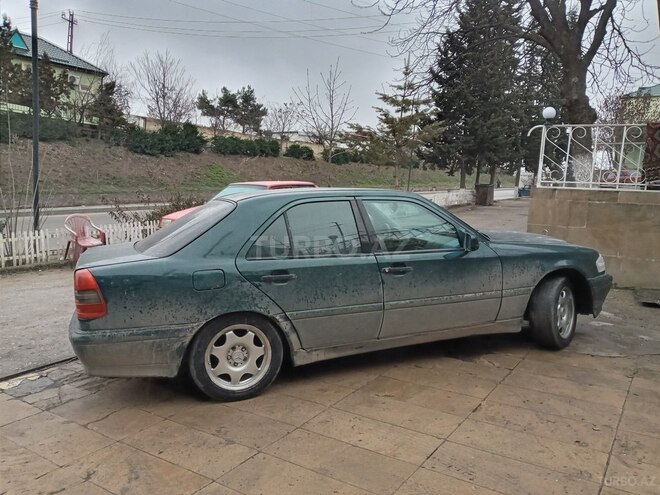 Mercedes C 180 1995, 207,253 km - 1.8 л - Quba