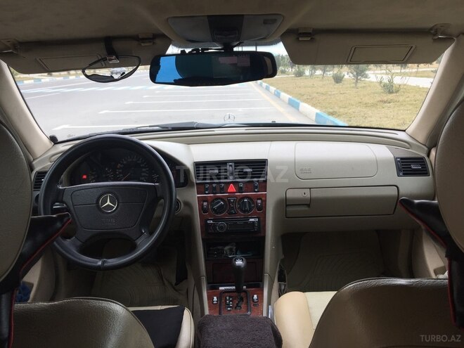 Mercedes C 220 2000, 277,043 km - 2.2 л - Bakı