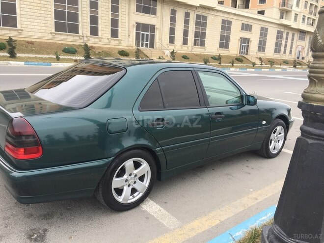 Mercedes C 220 2000, 277,043 km - 2.2 л - Bakı