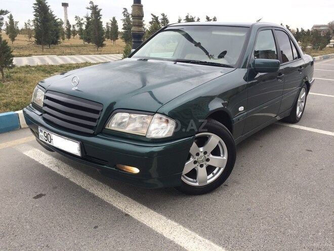 Mercedes C 220 2000, 277,043 km - 2.2 л - Bakı