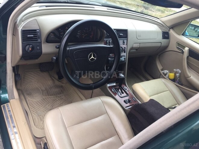 Mercedes C 220 2000, 277,043 km - 2.2 л - Bakı