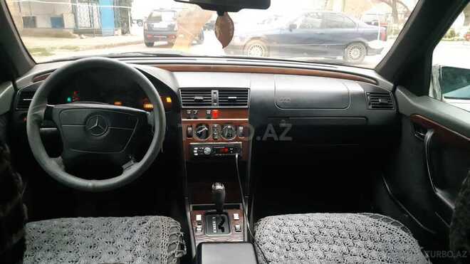 Mercedes C 250 1995, 232,125 km - 2.5 l - Bakı